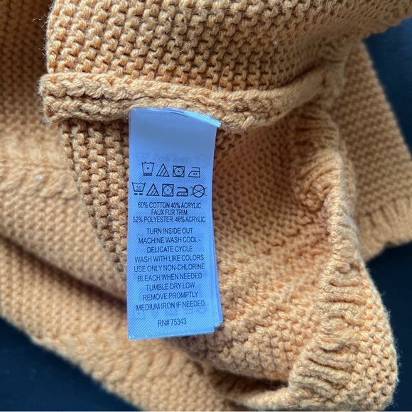 Christian Siriano Mustard Knit Long Sleeve Dress Faux Fur Collar Size 24 Months - Picture 8 of 9